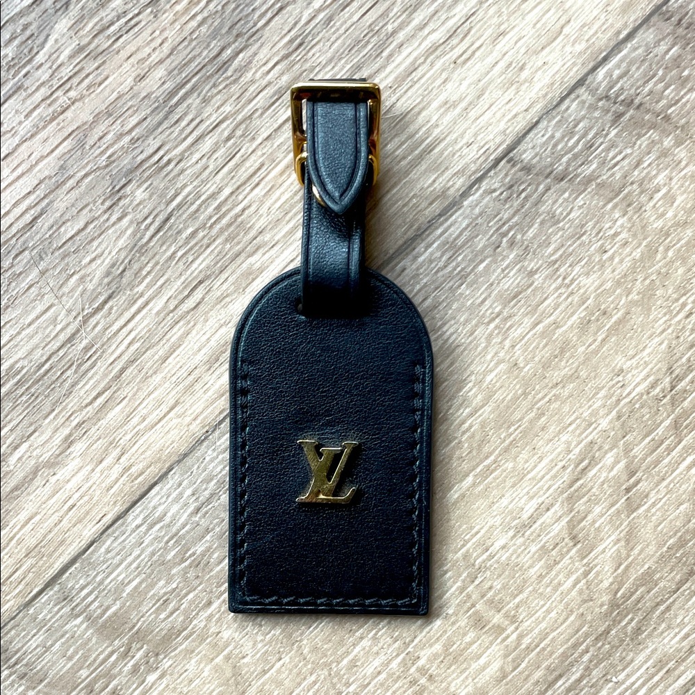 Louis Vuitton Tag